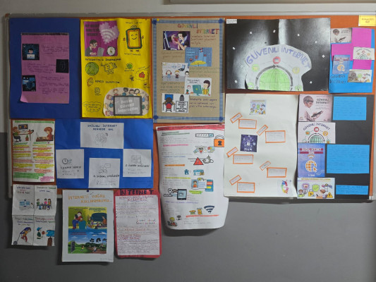 "Güvenli İnternet Günü/Safer Internet Day"